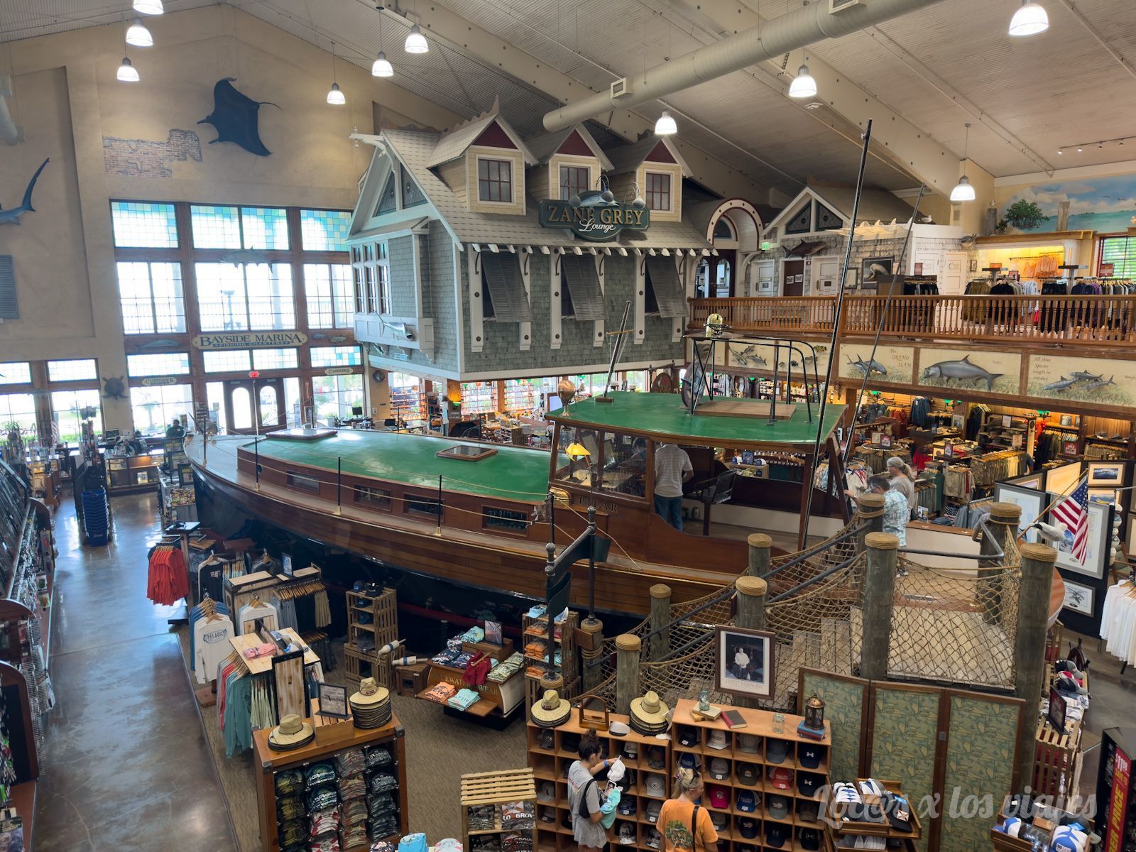 Los Cayos de Florida: tienda World Wide Sportsman
