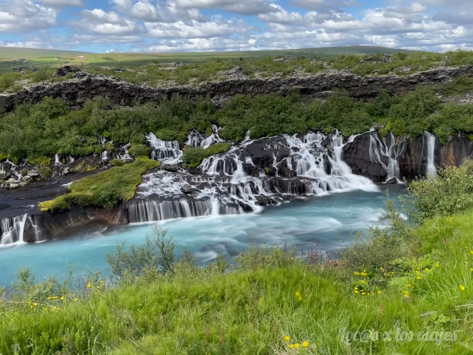 Cascadas Hraunfossar, en Húsafell, en Snaesfellsnes