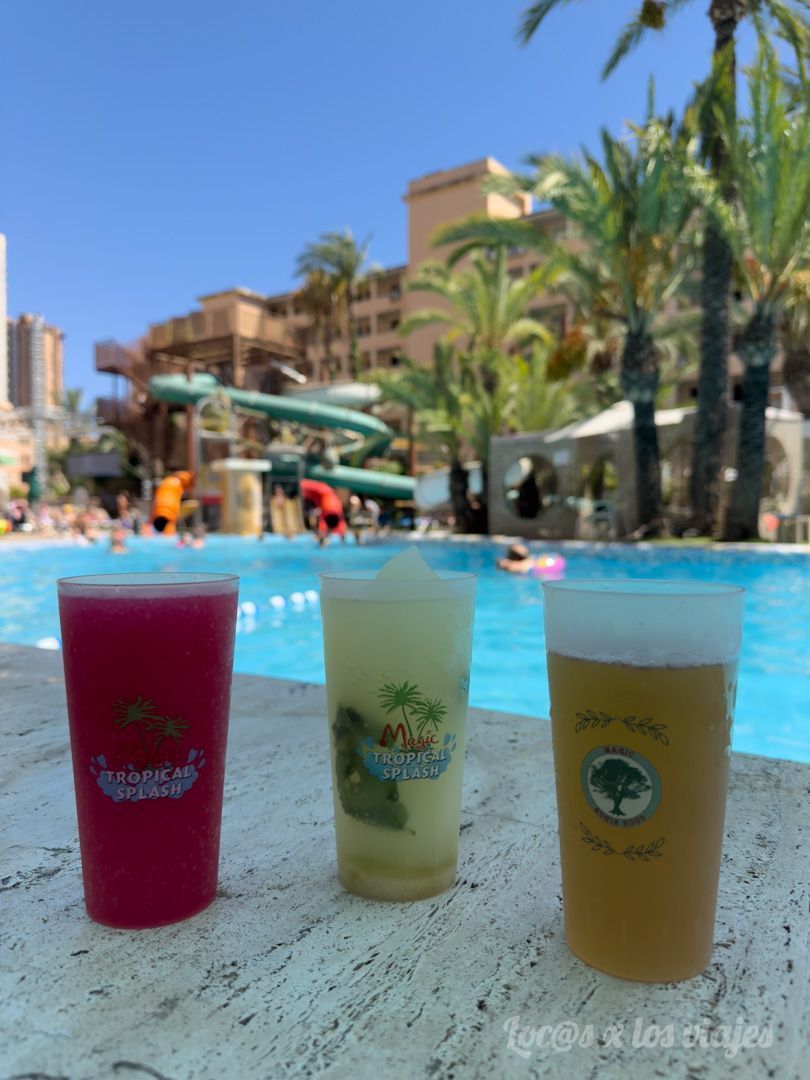 Cócteles en el Magic Tropical Splash