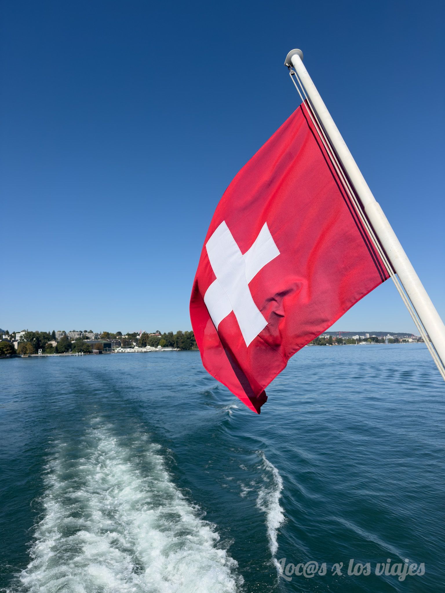 En barco por el Lago de Zúrich