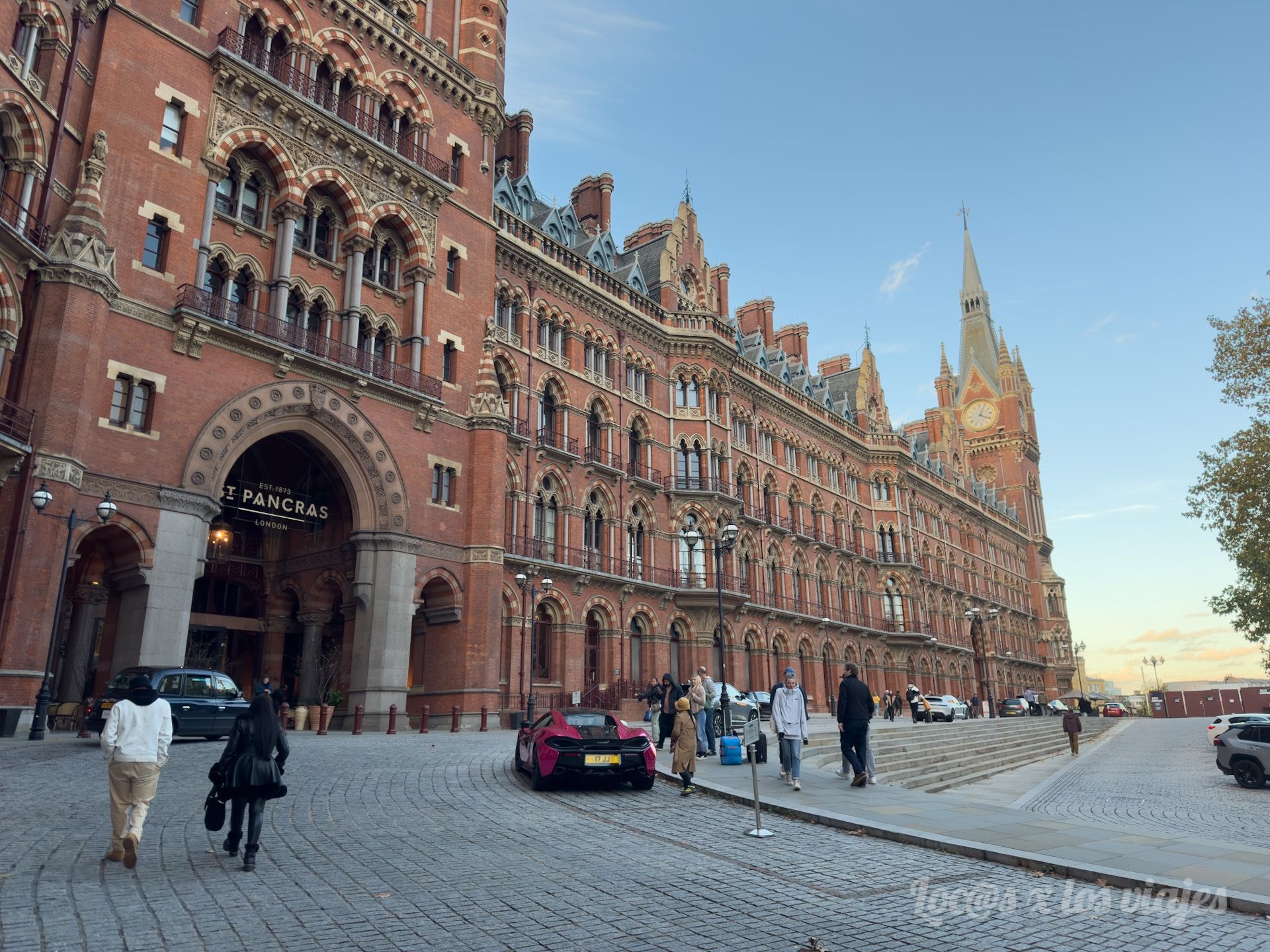 St Pancrass International --> estación de la que sale el Hogwarts Express